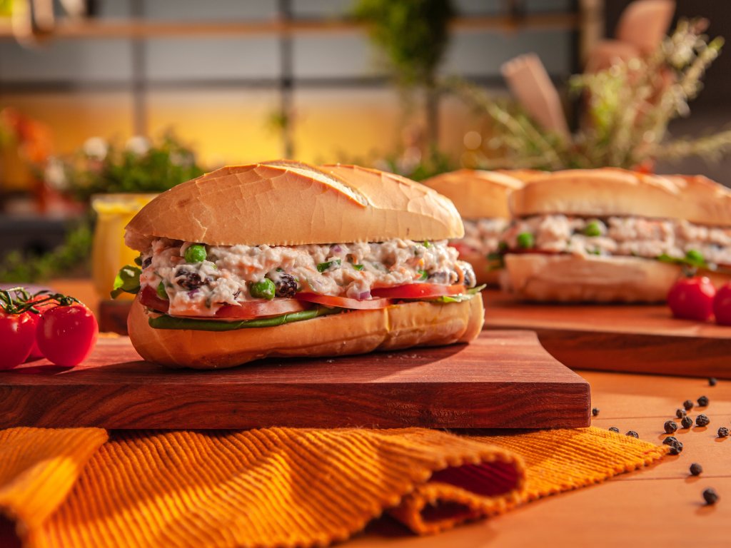 Sanduíche Natural com Filé de Peito Desfiado