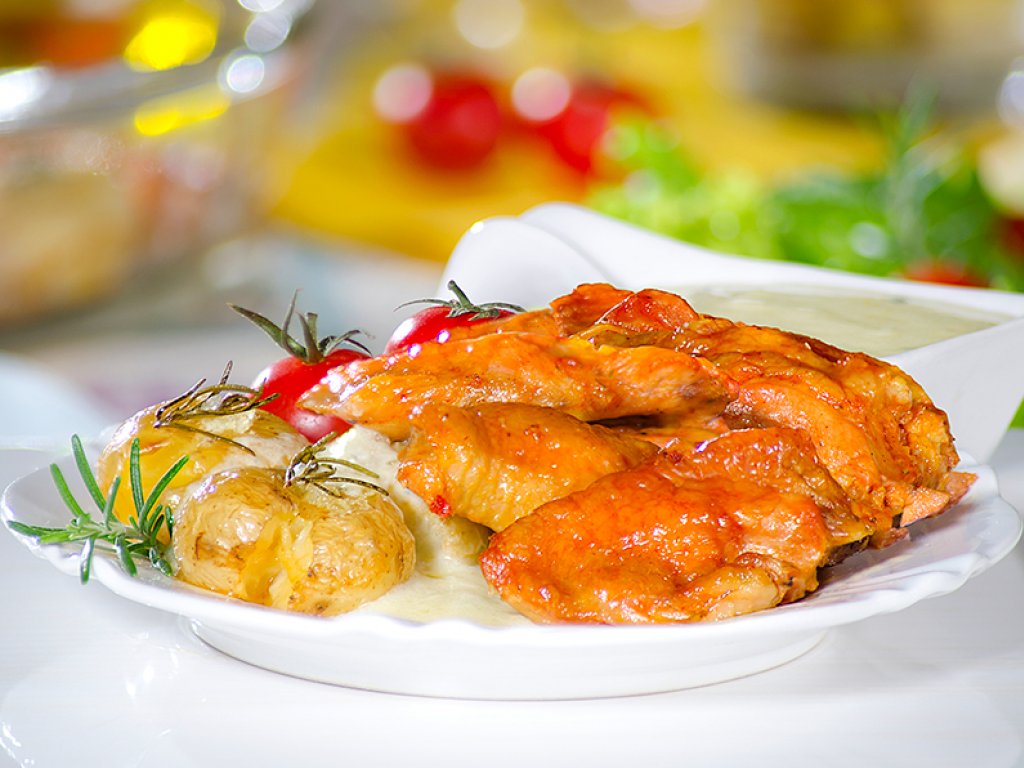 Frango com Batata Assada ao Molho Gorgonzola 