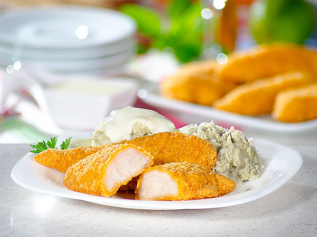 Frango Empanado com Purê de Batata Doce e Leite de Coco