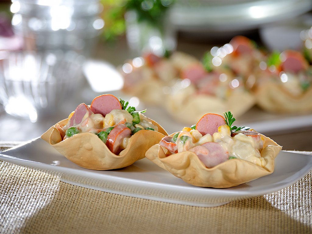 Cestinhas de Maionese com Salsichas Hot Dog