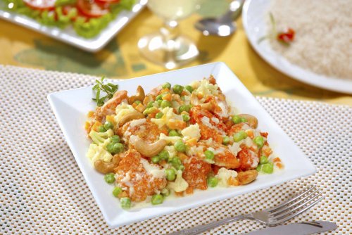 Merluza ao Molho de Legumes 