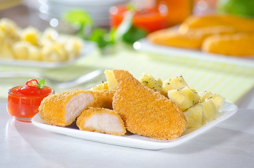 Filé de Frango Empanado com Geleia de Pimenta e Mandioca