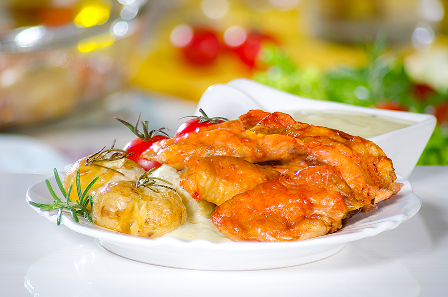 Frango com Batata Assada ao Molho Gorgonzola 