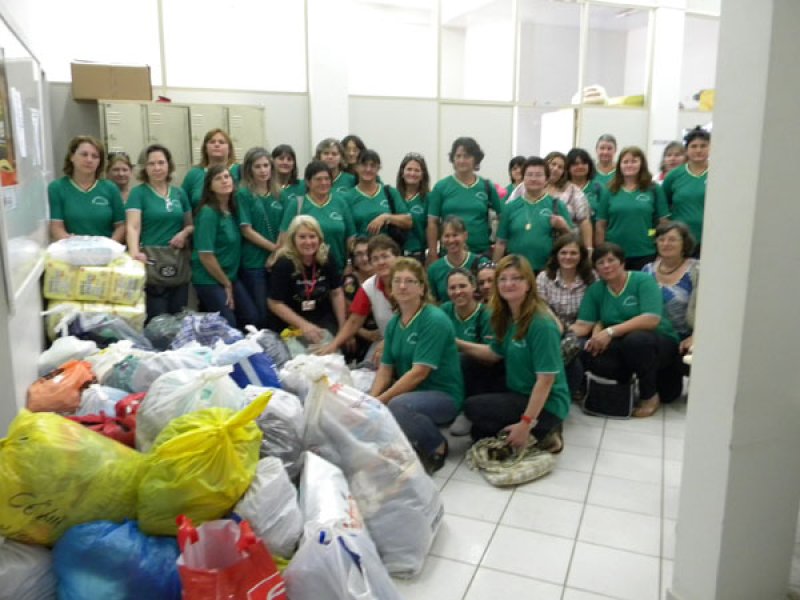 Grupo Feminino promove ação social 