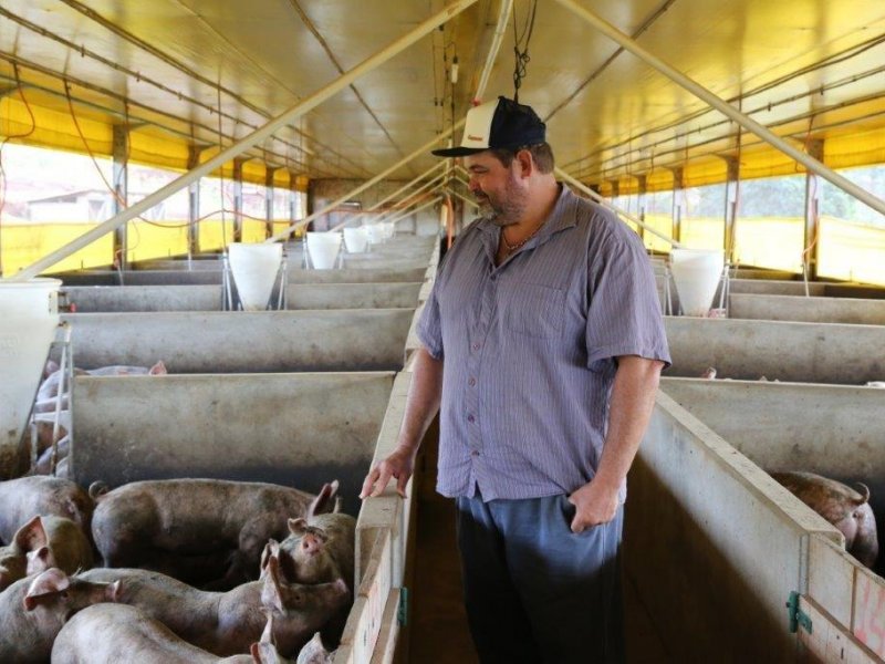 Copacol apresenta os nomes dos melhores produtores de março nas integrações