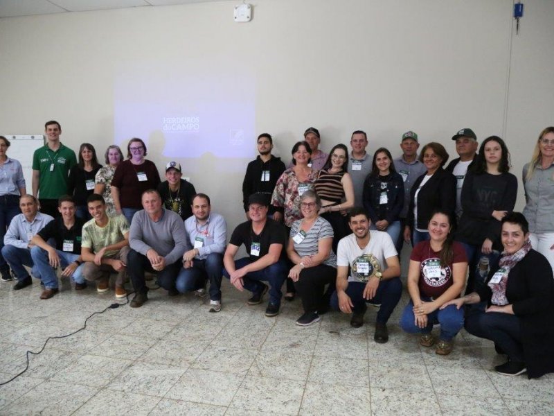Famílias de cooperados participam da 1ª etapa do Programa Herdeiros do Campo