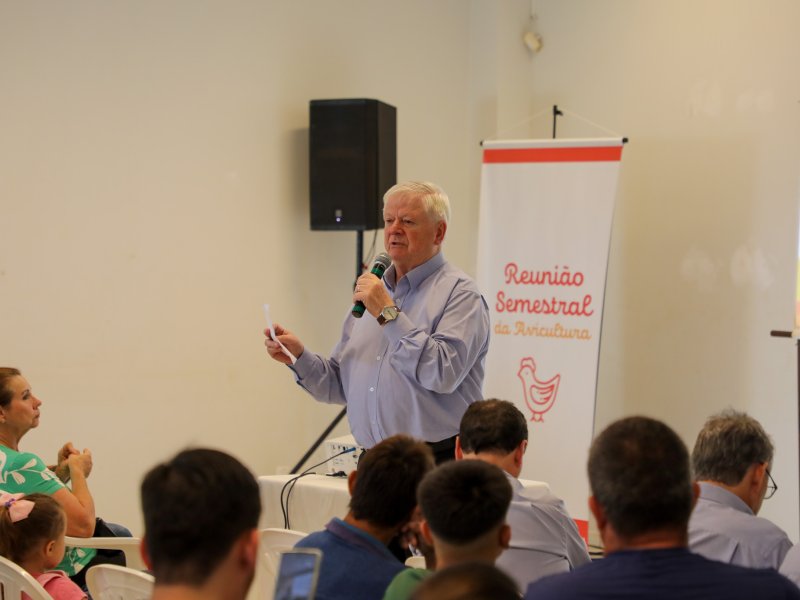 Reuniões da Avicultura: Copacol atualiza produtores sobre os desafios e oportunidades