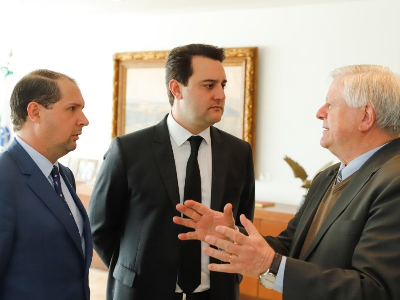 Reunião com Governador do Paraná visa melhorias na logística regional 