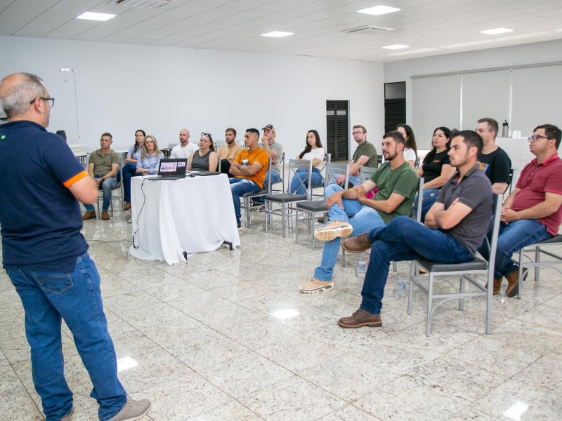 Do campo ao mercado: Conecta Peixes aborda a comercialização da tilápia
