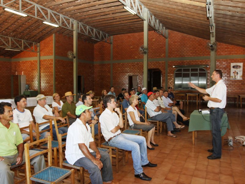 Reuniões abordam ações realizadas na suinocultura em 2011