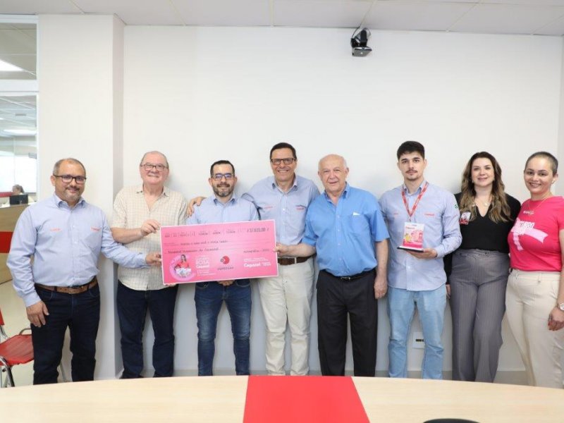 Copacol entrega cheques da Campanha Outubro Rosa 2024
