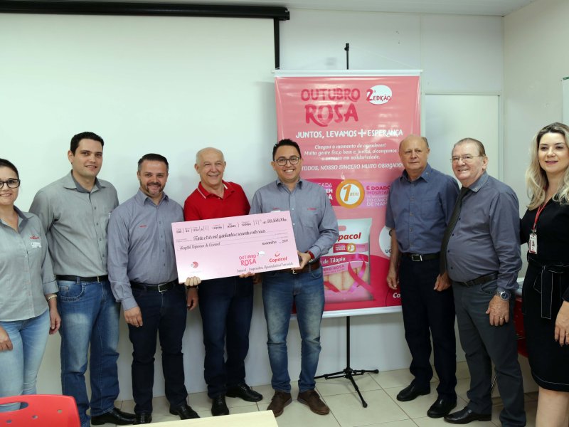 Copacol entrega cheque de R$33.568,00 para a Uopeccan 