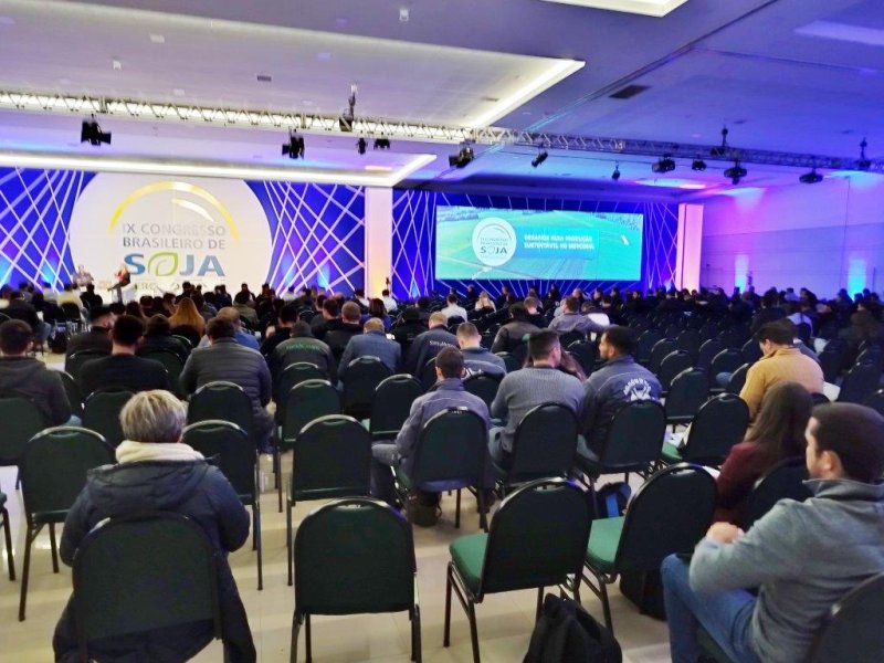 Pesquisas do CPA são apresentadas no IX Congresso Brasileiro de Soja