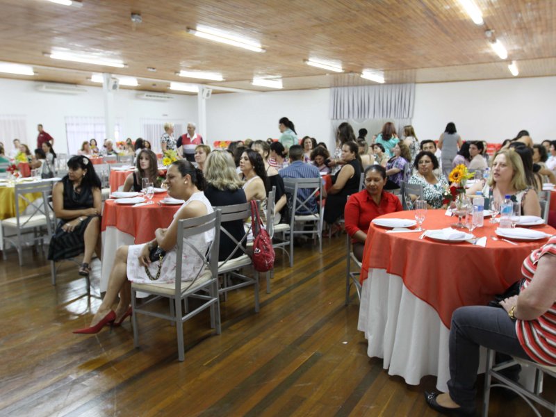 Cooperjovem reúne professores para confraternizar 