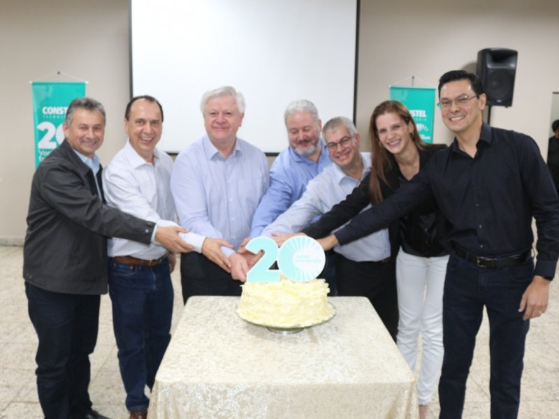 Constel comemora 20 anos de sucesso 