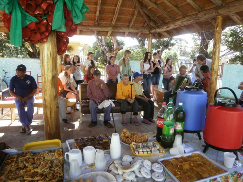 Grupo de Jovens realiza ação social 