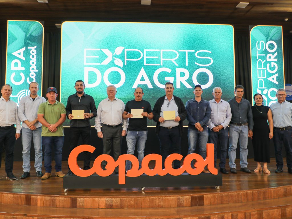 Experts do Agro Copacol é finalizado cooperado colhe 241,9 sacas de soja por alqueire