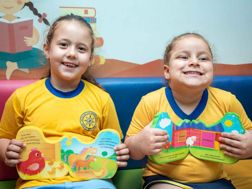 Busão da Imaginação leva alegria e conhecimento para crianças do distrito de Marajó