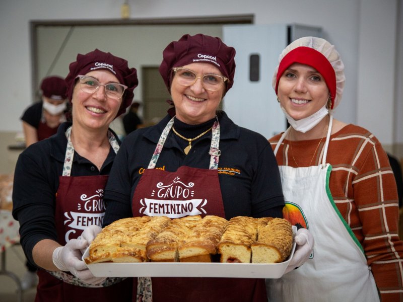 Força da mulher do campo em mais um Café Colonial